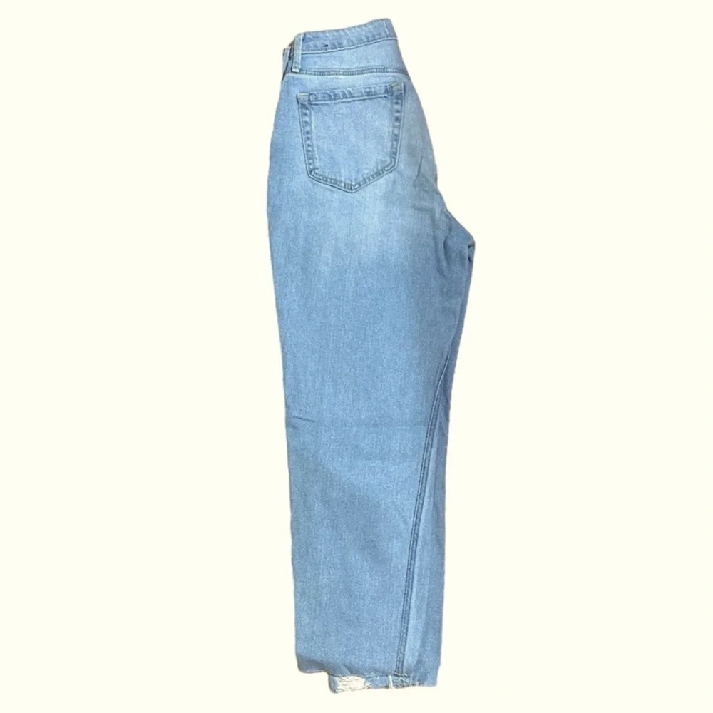 HOLLISTER Curvy High rise Mom Jean Vintage Stretch light wash women’s 28S ankle